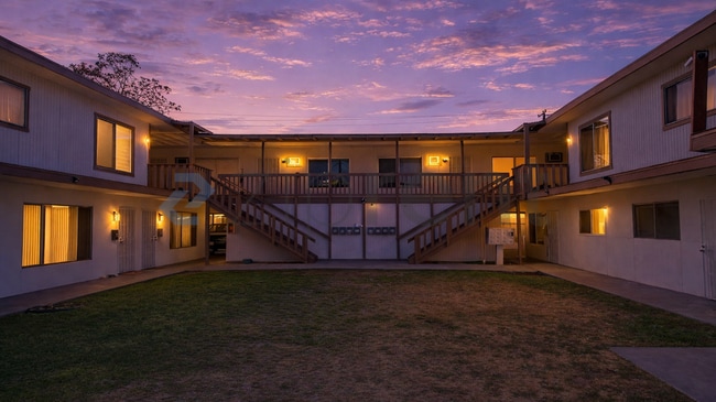 Photo - 132 W 18th St