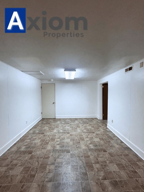 Photo - 1005 1/2 Park Lane-