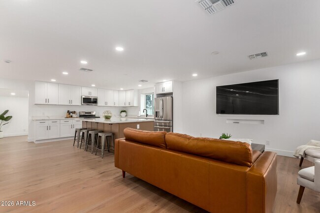 Photo - 8401 E San Miguel Ave