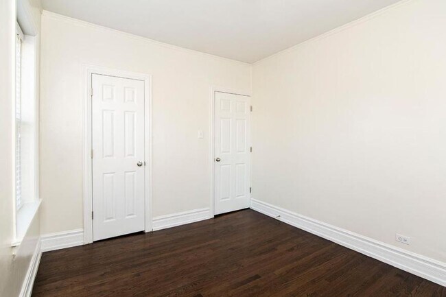 Photo - 2 bedroom in Chicago IL 60613 Unidad 1E