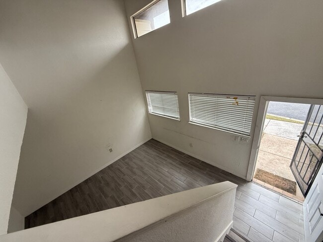 3977 Crayrich Cir