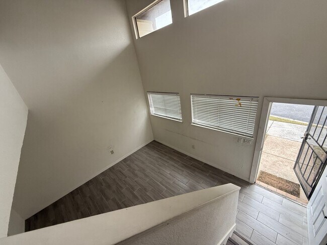 Photo - 3977 Crayrich Cir