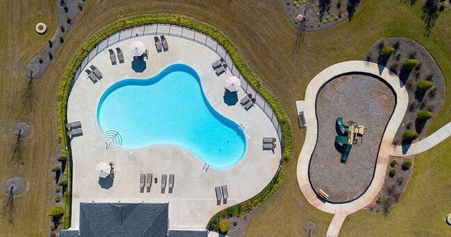 Photo - Poplar Village