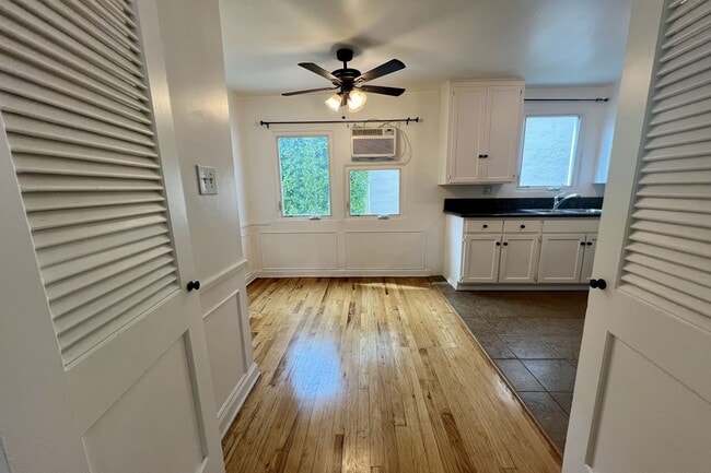 Photo - 1345 Masselin Ave