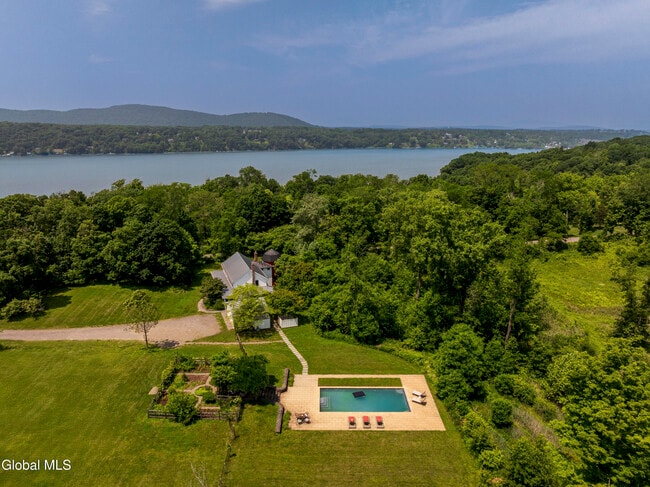 Building Photo - 243 Morton Rd