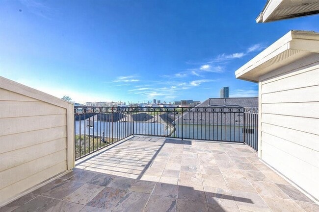 Photo - 3507 Jackson St