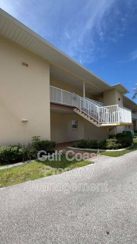 Building Photo - 3106 Harbor Blvd Rental