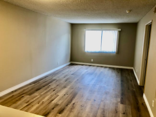 Photo - 5259 Cartwright Ave Unidad 102