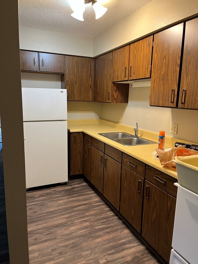 Photo - 5th Street Apartments