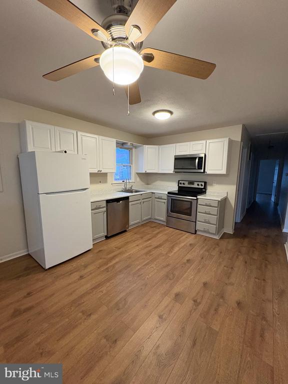 Photo - 39564 Potomac Ave