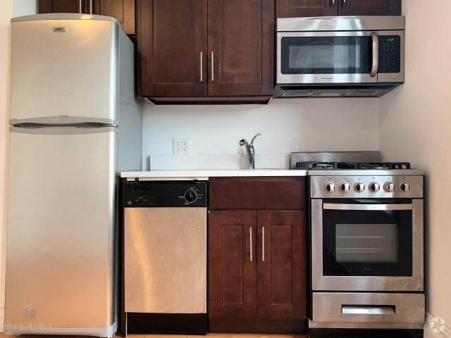 Building Photo - 1 bedroom in ASTORIA NY 11105 Unit 17 Rental