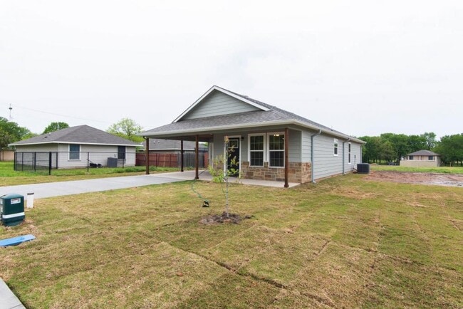 Building Photo - 400 Allen Ave