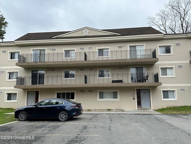 Photo - 205 S Allen St Apartment