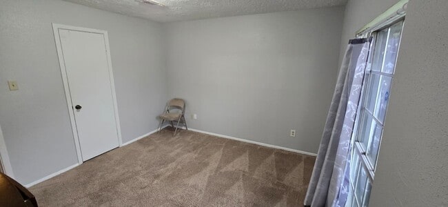 Photo - 1419 Twining Oaks Ln