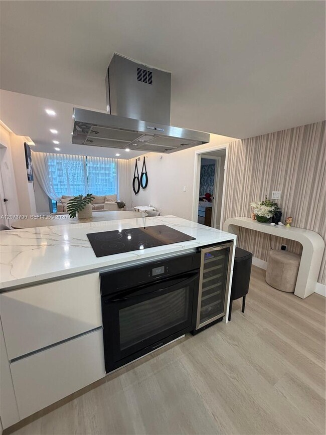 1025 92nd St Unidad 405
