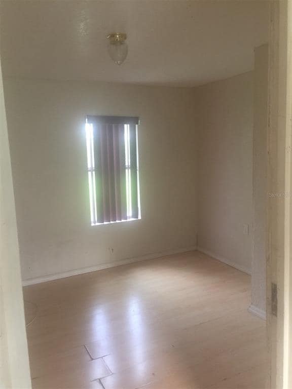 Photo - 641 W 6th St