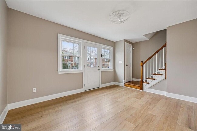 Photo - 1041 N Monroe St