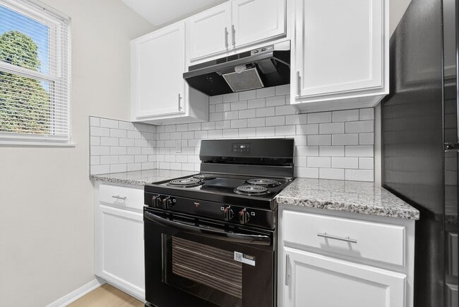 Photo - 1811 Stetson Rd