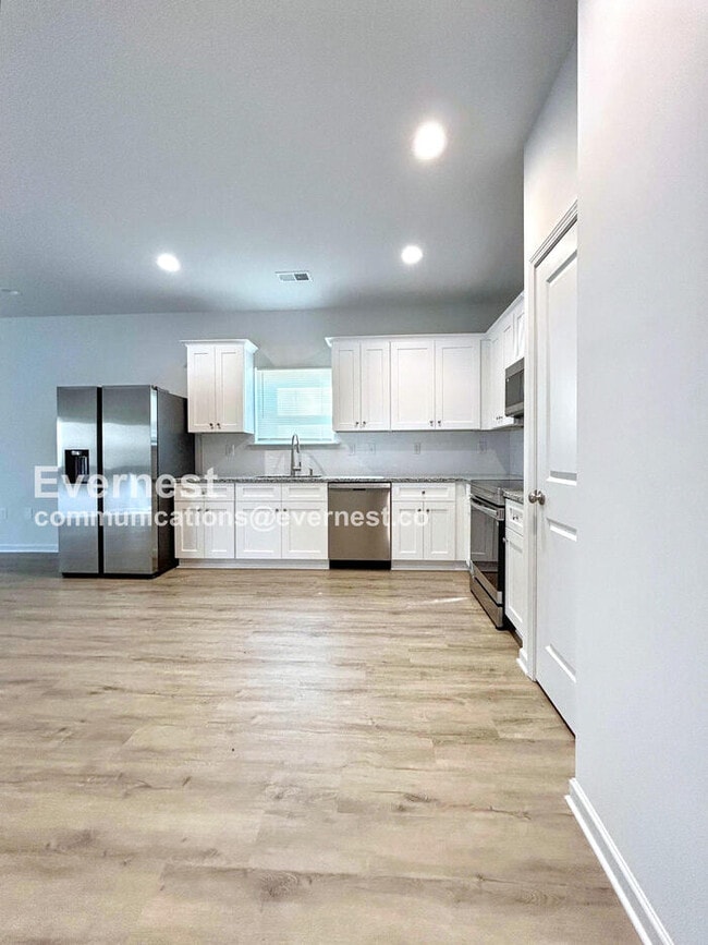 Photo - 214 Grant St