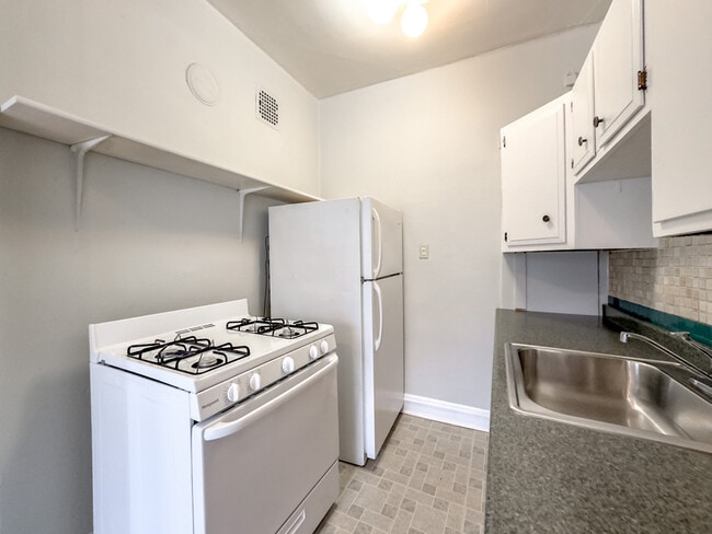 Photo - 2226 W Wilson Unit 201