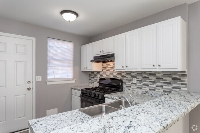 2BR, 1BA - 875SF- Kitchen