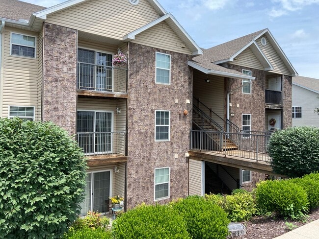 Photo - Condominium in FoxPointe