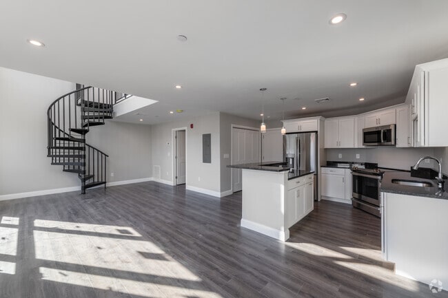1BR, 1.5BA - 1,100 SQ FT Penthouse - Weston Park Apartments
