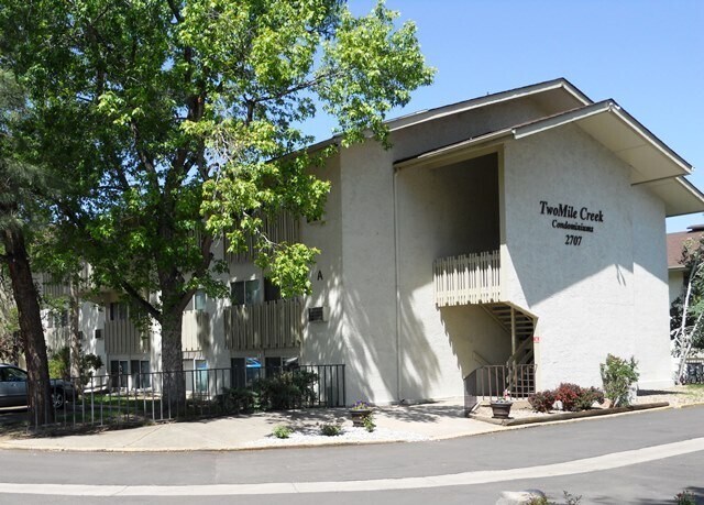 Building Photo - Two Bedroom on Valmont Rental
