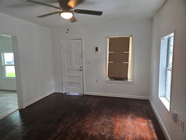 Photo - 1303 9th St