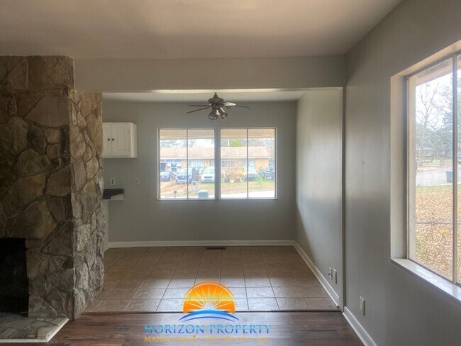 Photo - 3106 Acklen Dr SW