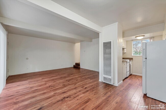 Building Photo - 2223 Ward St Unit A Rental