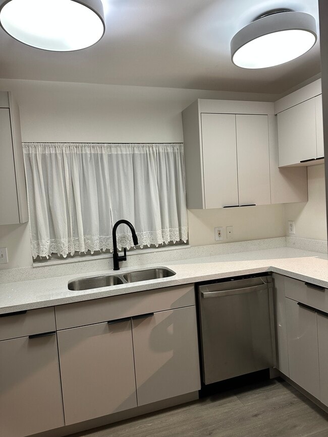 Photo - 2823 Day Ave