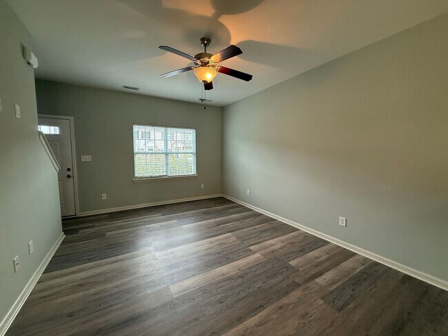 Photo - Beautiful 2 bedroom, 2.5 bath Town House