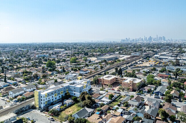 Photo - Aster Apartments