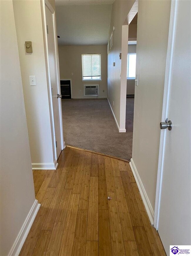 Photo - 505 Independence Ct