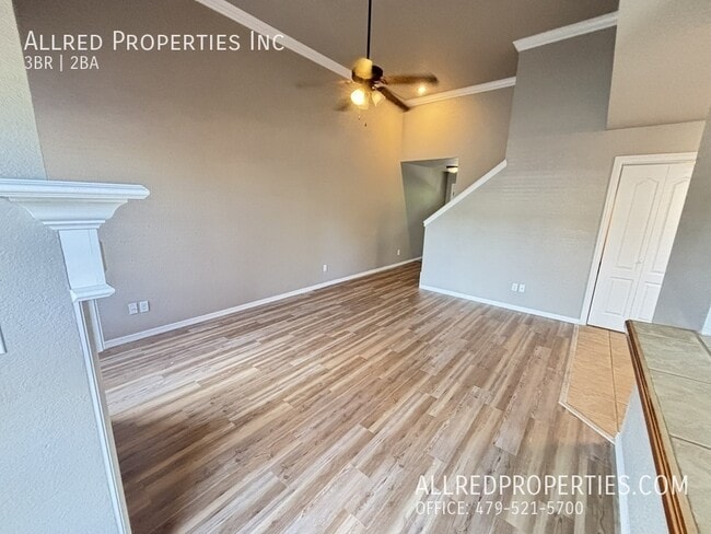 Photo - 1716 N Chestnut Ave
