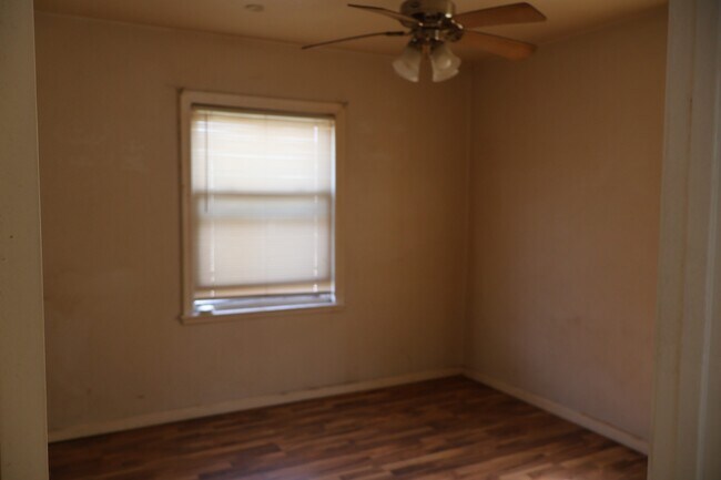 Photo - 2572-76 Van Buren Pl