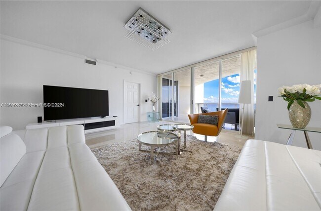 Photo - 3200 N Ocean Blvd Unidad 1404