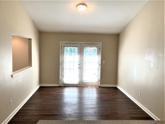 Photo - 108 River Watch Dr