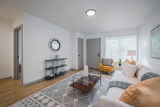 Photo - Katmai Apartments