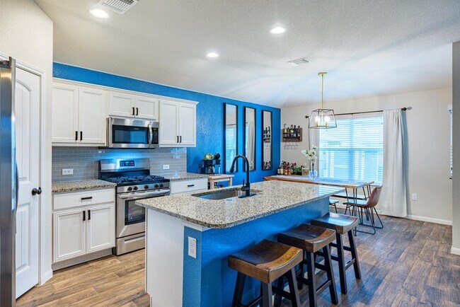 Photo - 13721 Cantarra Dr