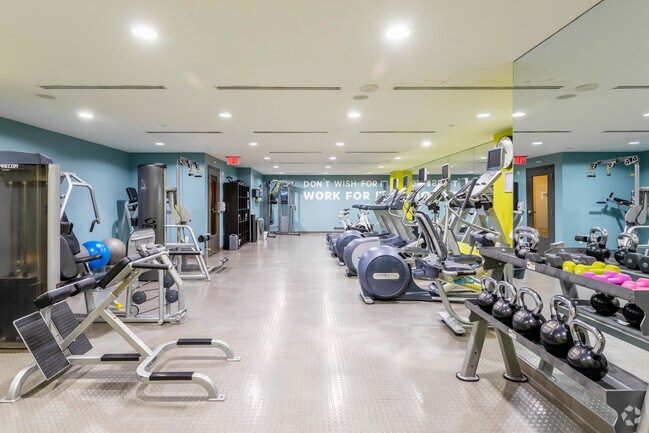 Gimnasio - Onyx on First