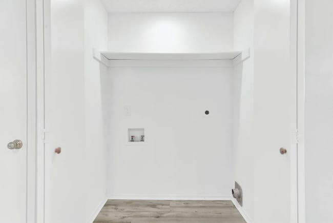 Conexiones para lavadora - 701 Wolftrap Dr