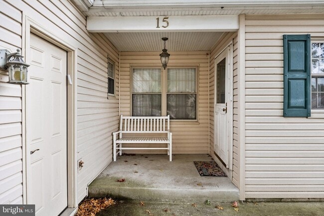 Photo - 15 Embassy Dr