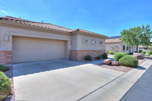 Building Photo - 1441 N Desert Willow St Rental