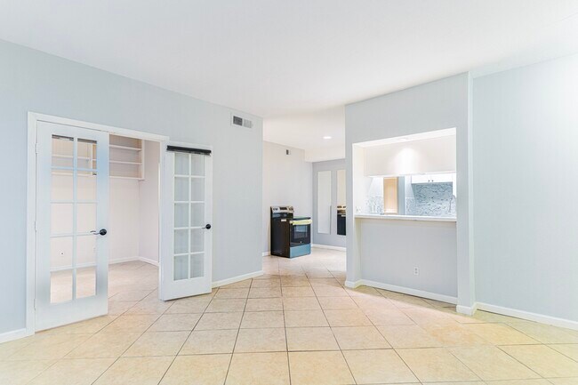 1818 Augusta Dr Unit 27