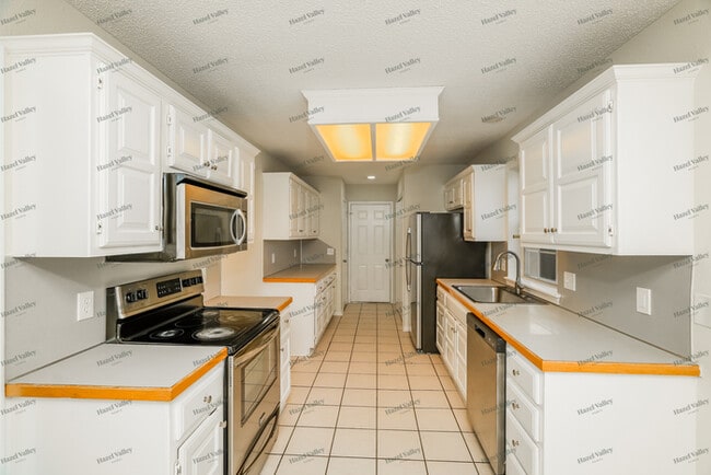 Photo - 5004 S Narcissus Ave