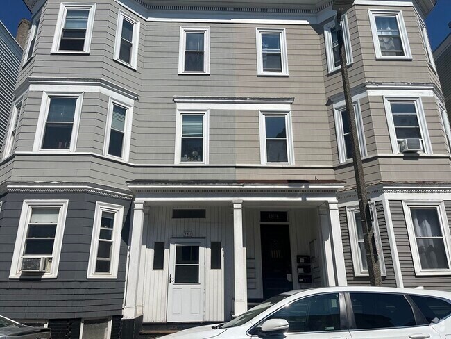Building Photo - 184 L St Unit 2 Rental