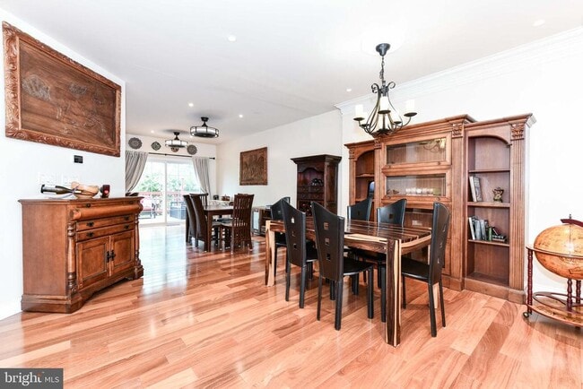 Photo - 115 Lake Cook Dr