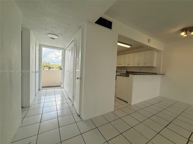 Photo - 13215 NE 6th Ave Unit 309